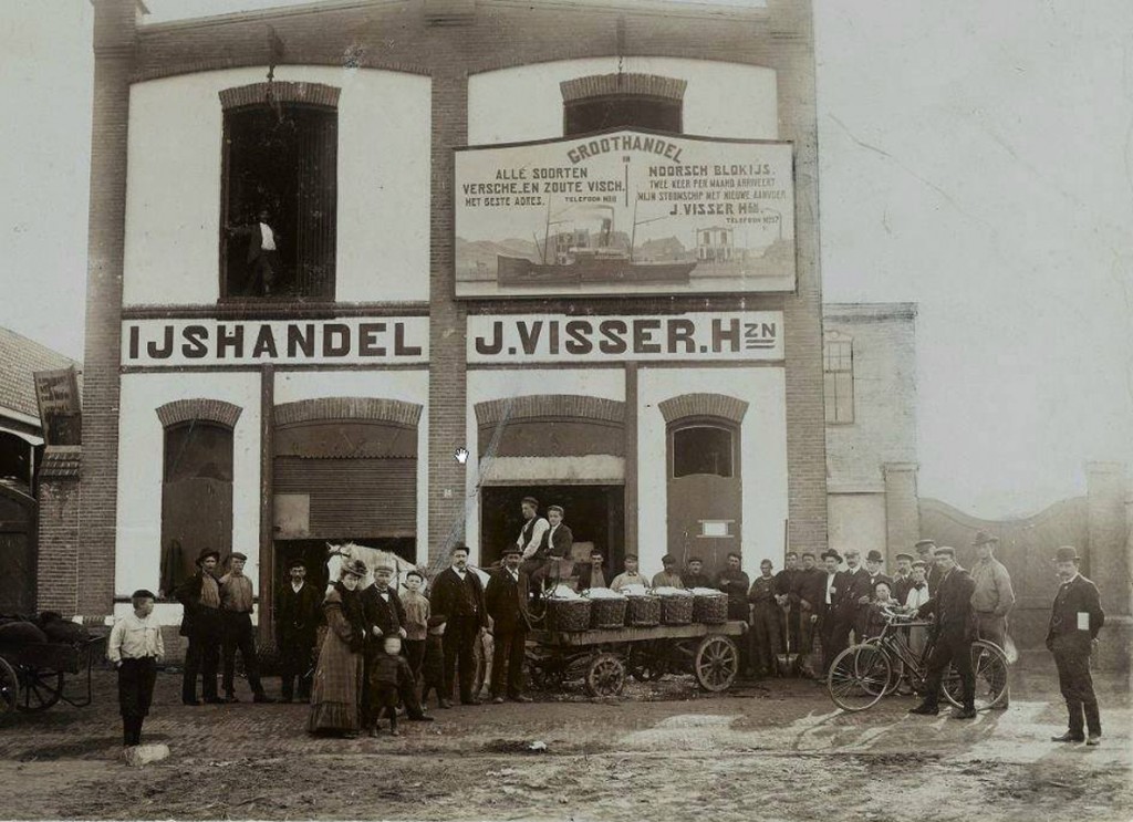 Paard en ijswagen 1900 bij ijshandel J. Visser - inzetje bij droogdokken